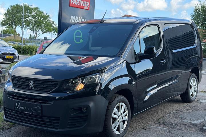 Sort Peugeot Partner fra 2020