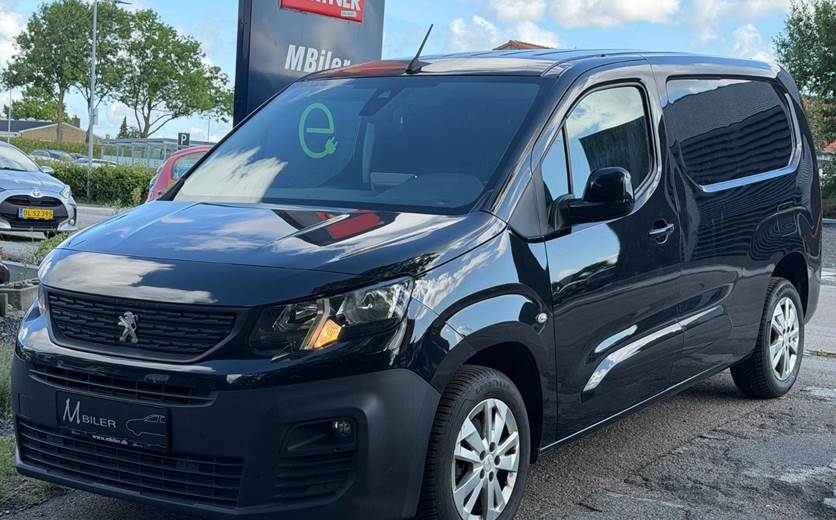 Peugeot Partner 1,5 BlueHDi 130 L2V2 Ultimate EAT8 Van