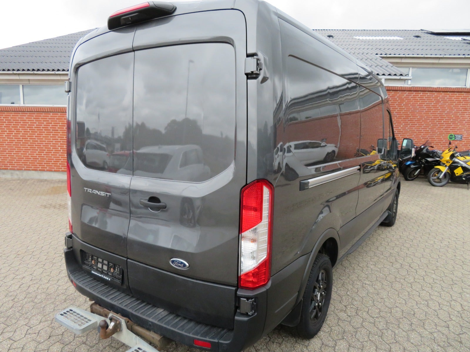 Grå Ford Transit 350 L3 Van fra 2021