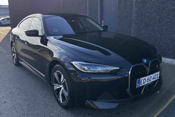 Sort BMW i4 fra 2023
