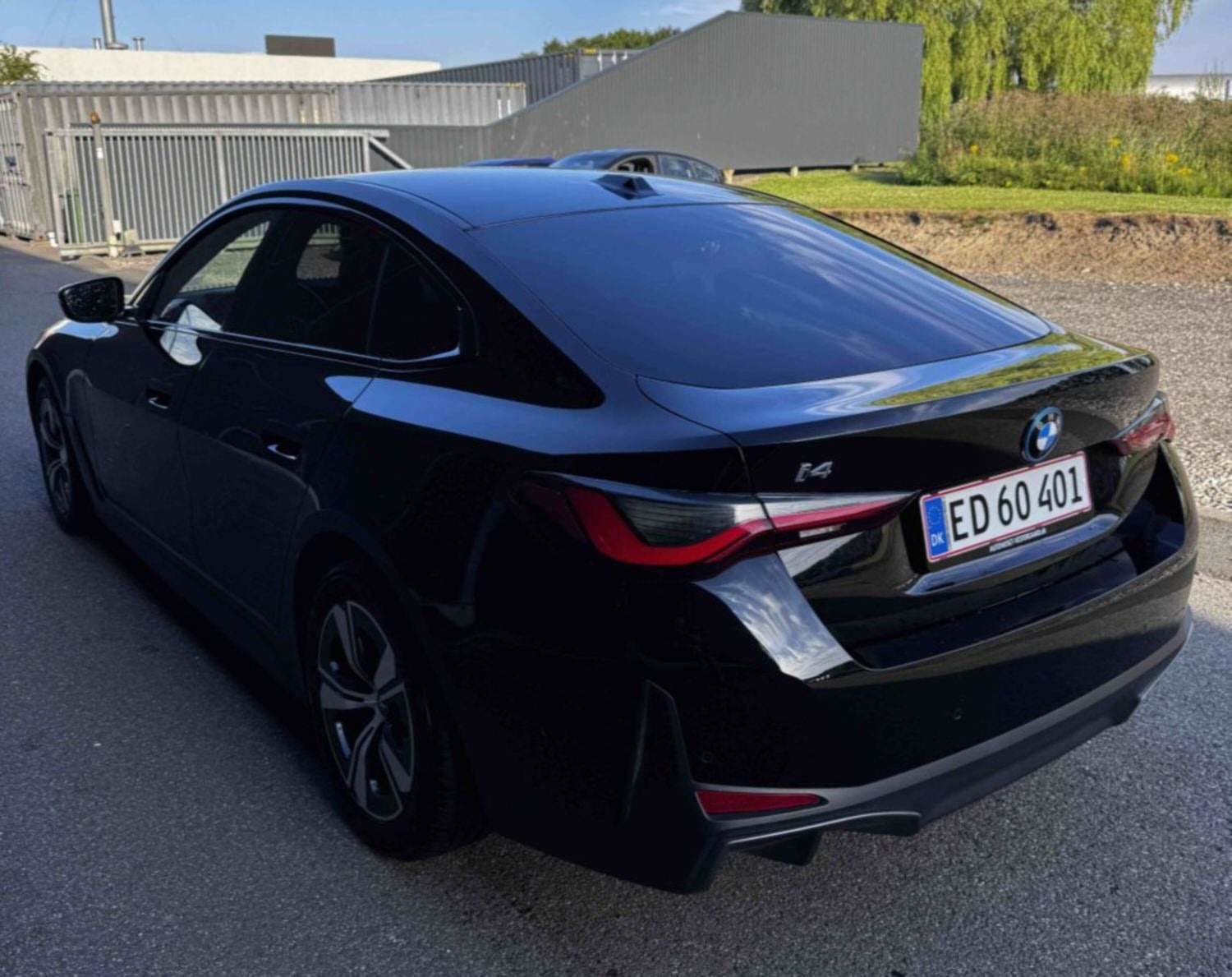 Sort BMW i4 fra 2023
