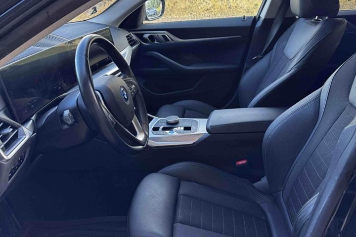 Sort BMW i4 fra 2023