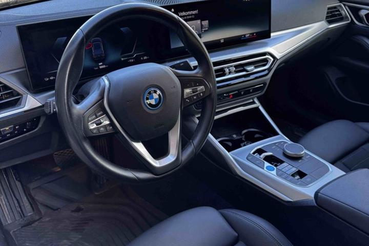 Sort BMW i4 fra 2023
