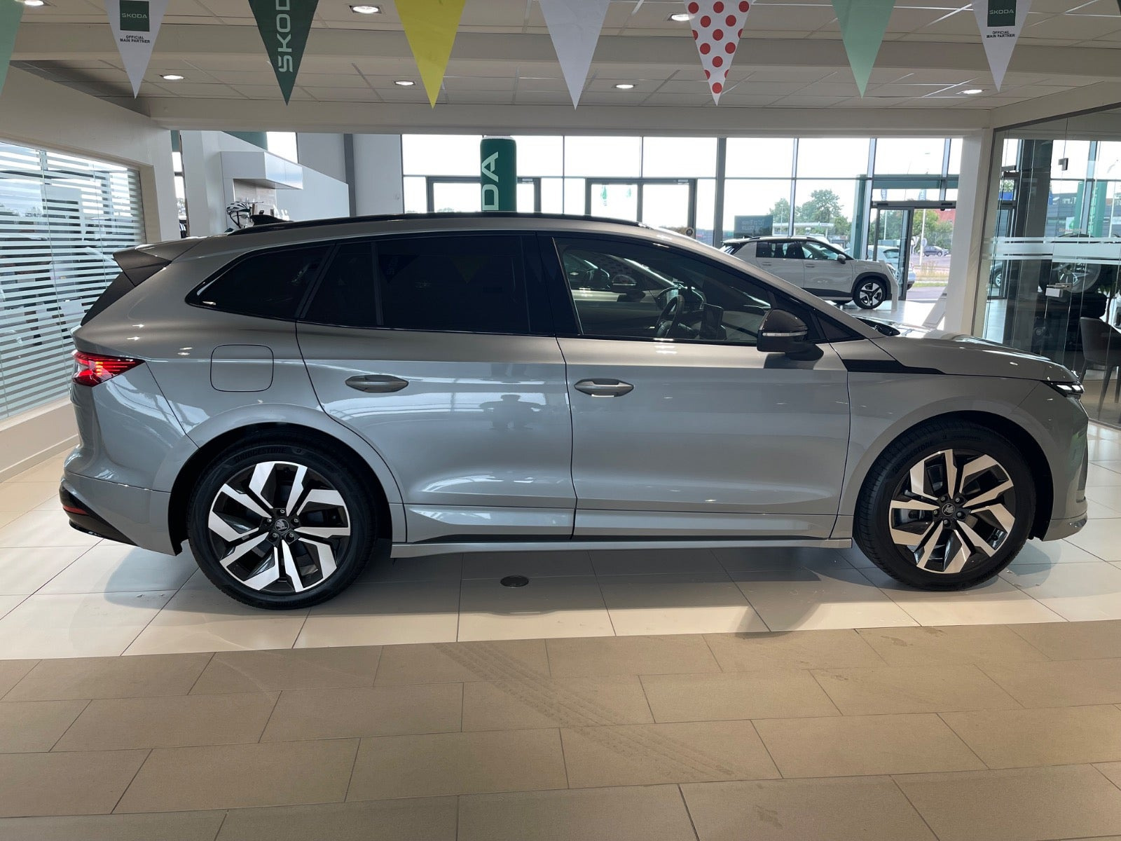 Sølv Skoda Enyaq fra 2027