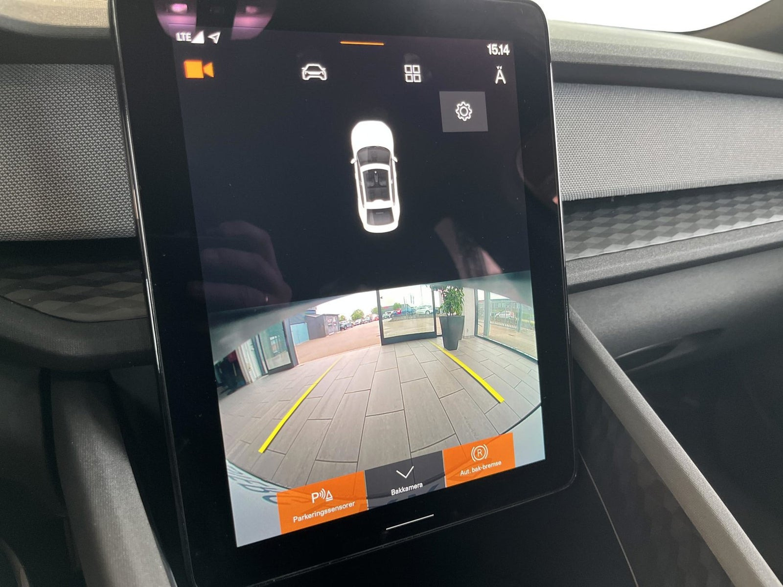 Grå Polestar 2 fra 2021