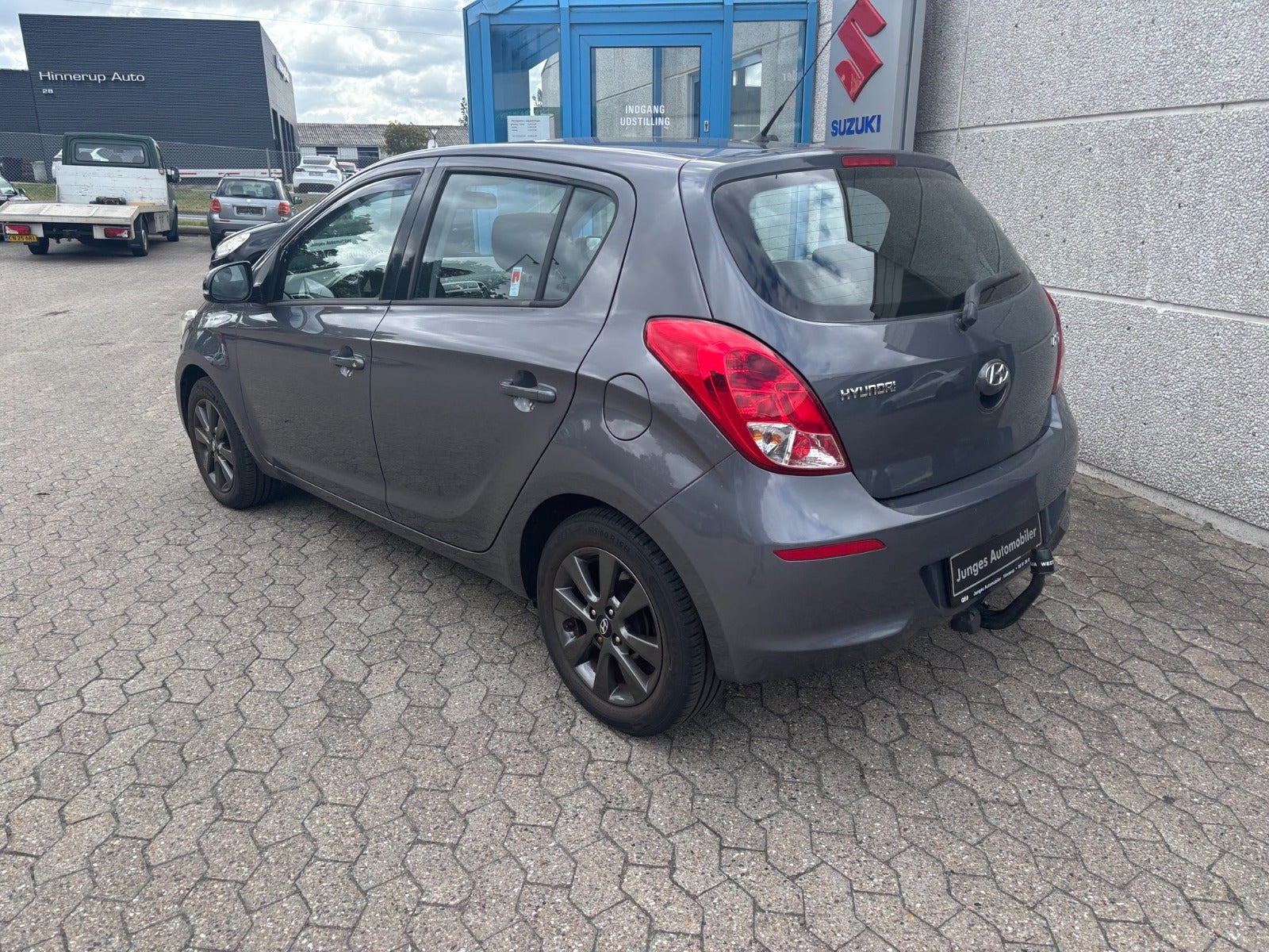 Grå Hyundai i20 fra 2014