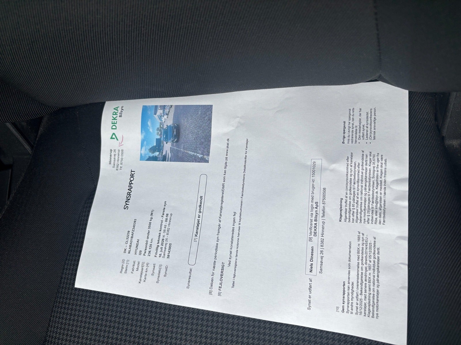 Grå Hyundai i20 fra 2014