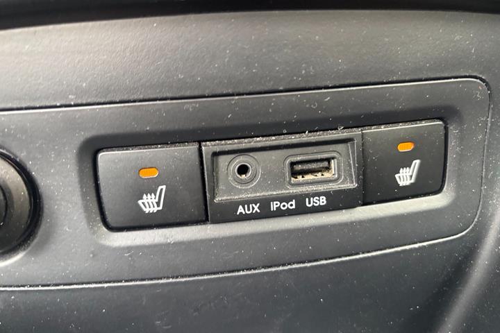 Grå Hyundai i20 fra 2014