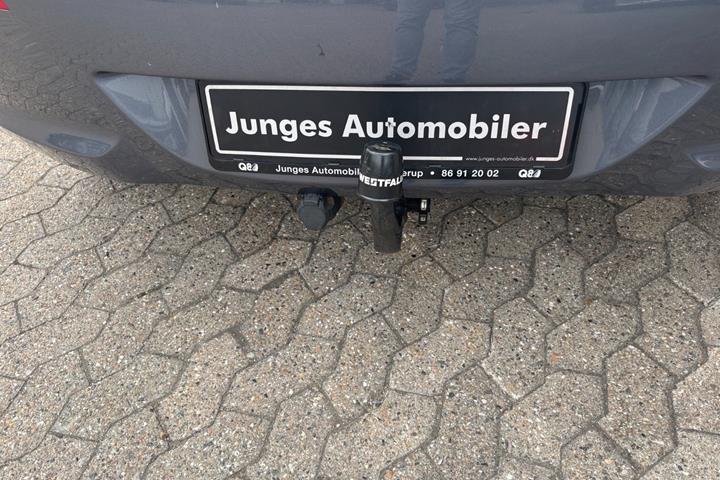 Grå Hyundai i20 fra 2014