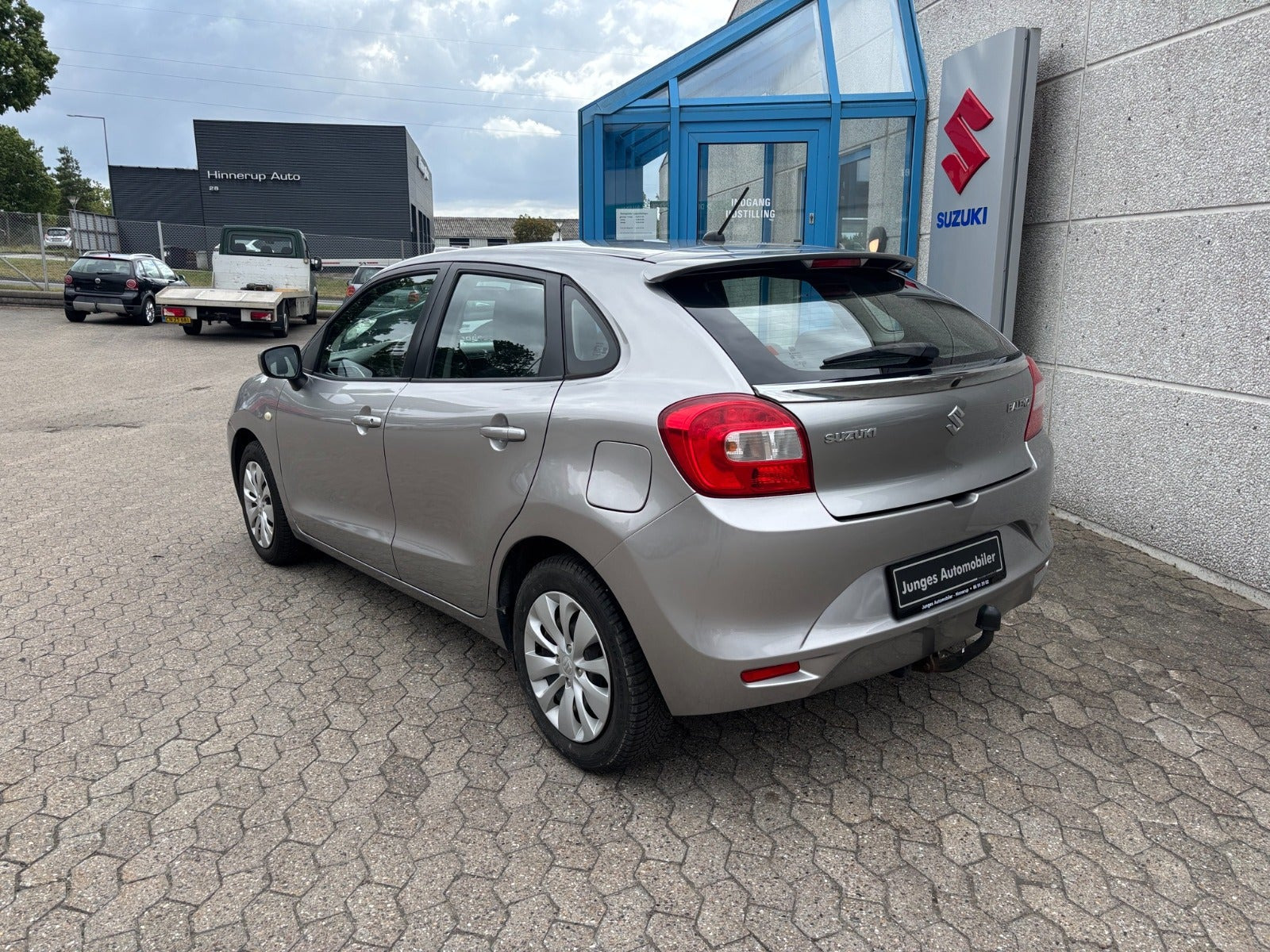 Grå Suzuki Baleno fra 2018