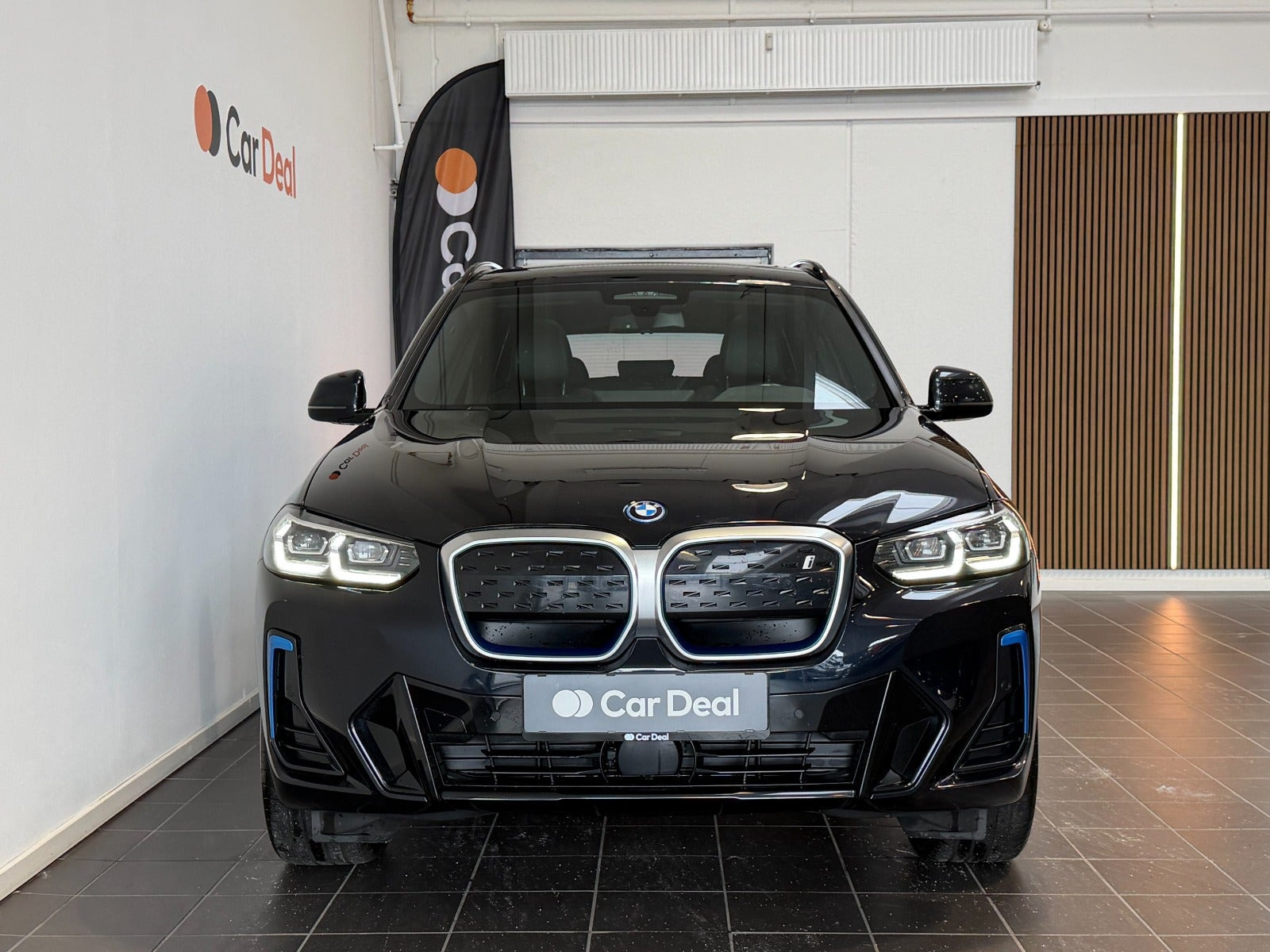 Sort BMW iX3 fra 2023