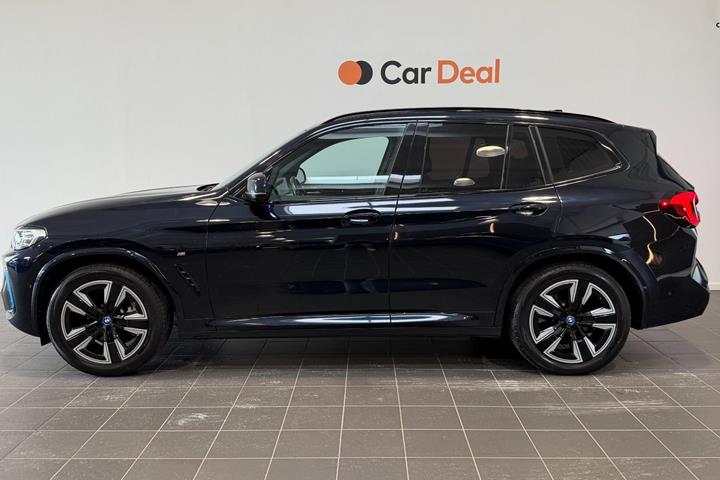 Sort BMW iX3 fra 2023