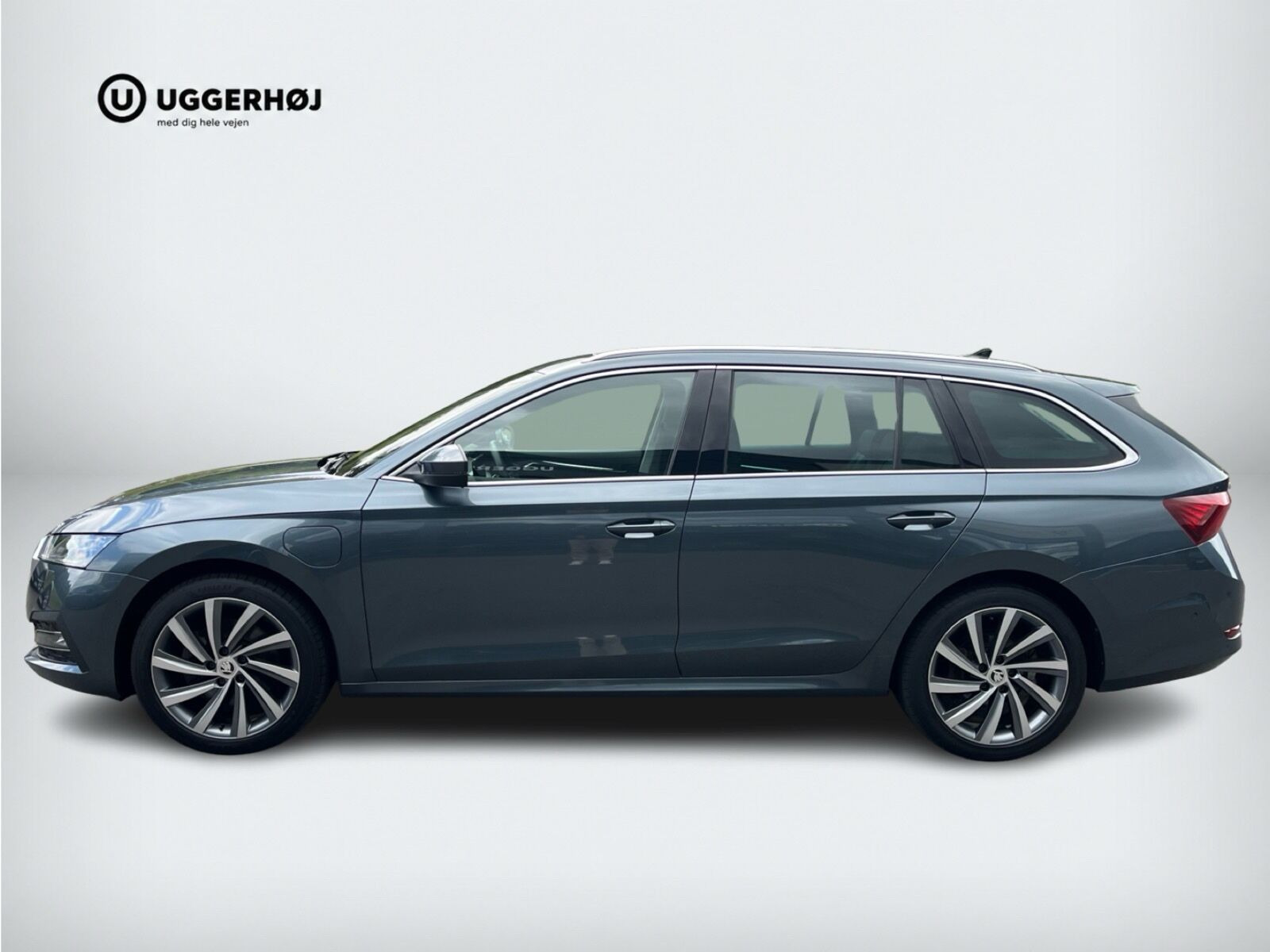 Grå Skoda Octavia fra 2020