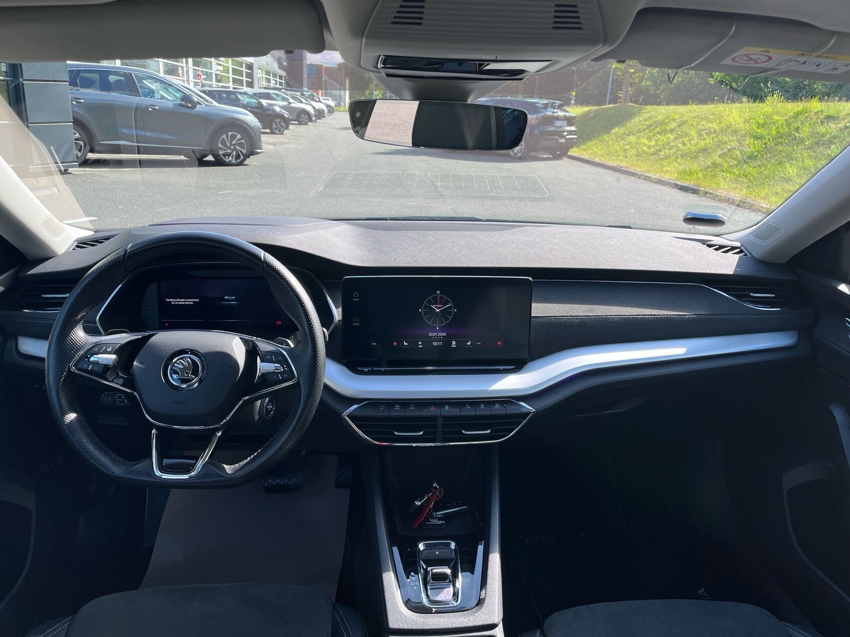 Grå Skoda Octavia fra 2020