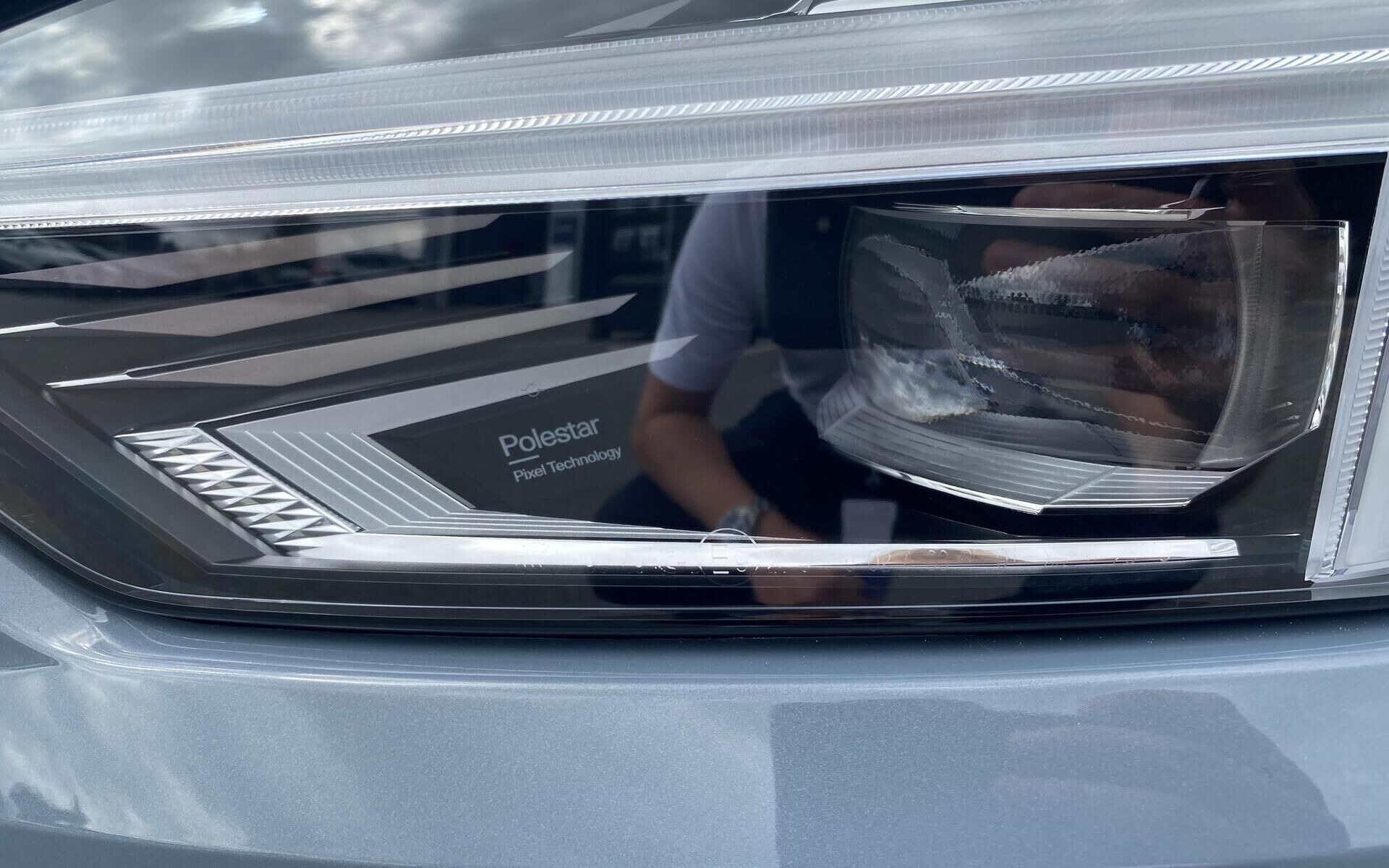 Grå Polestar 2 fra 2022