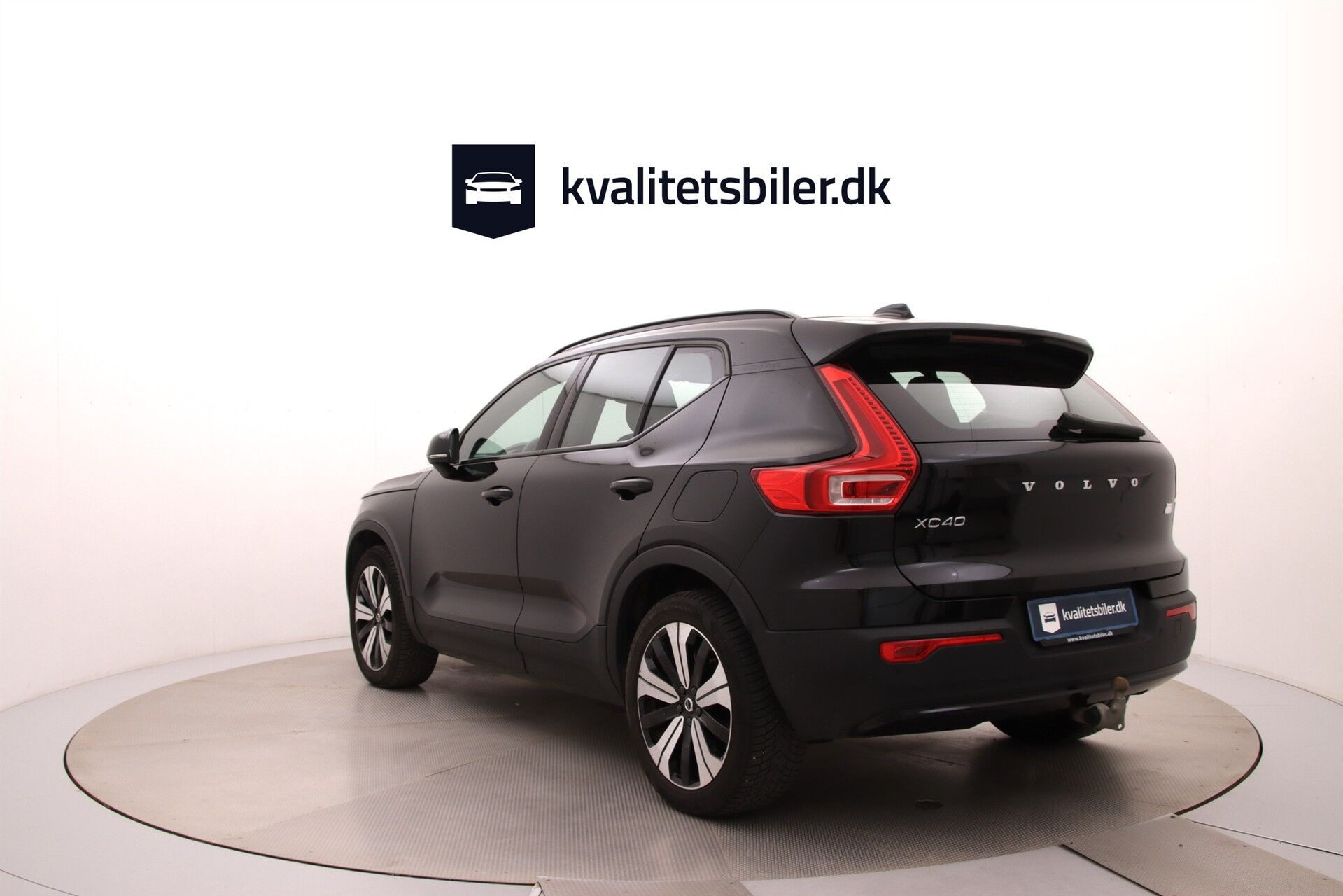 Sort Volvo XC40 fra 2023