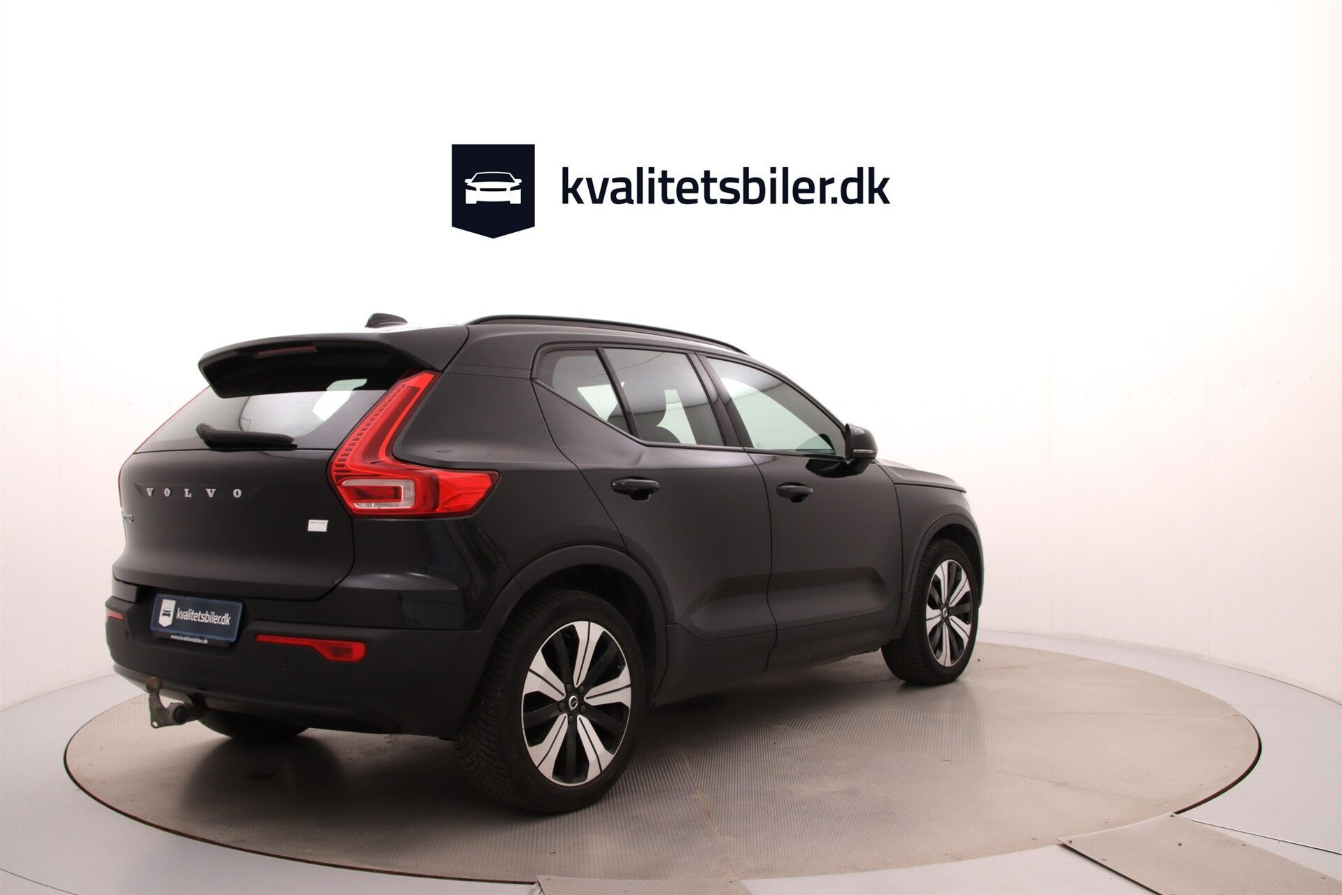 Sort Volvo XC40 fra 2023