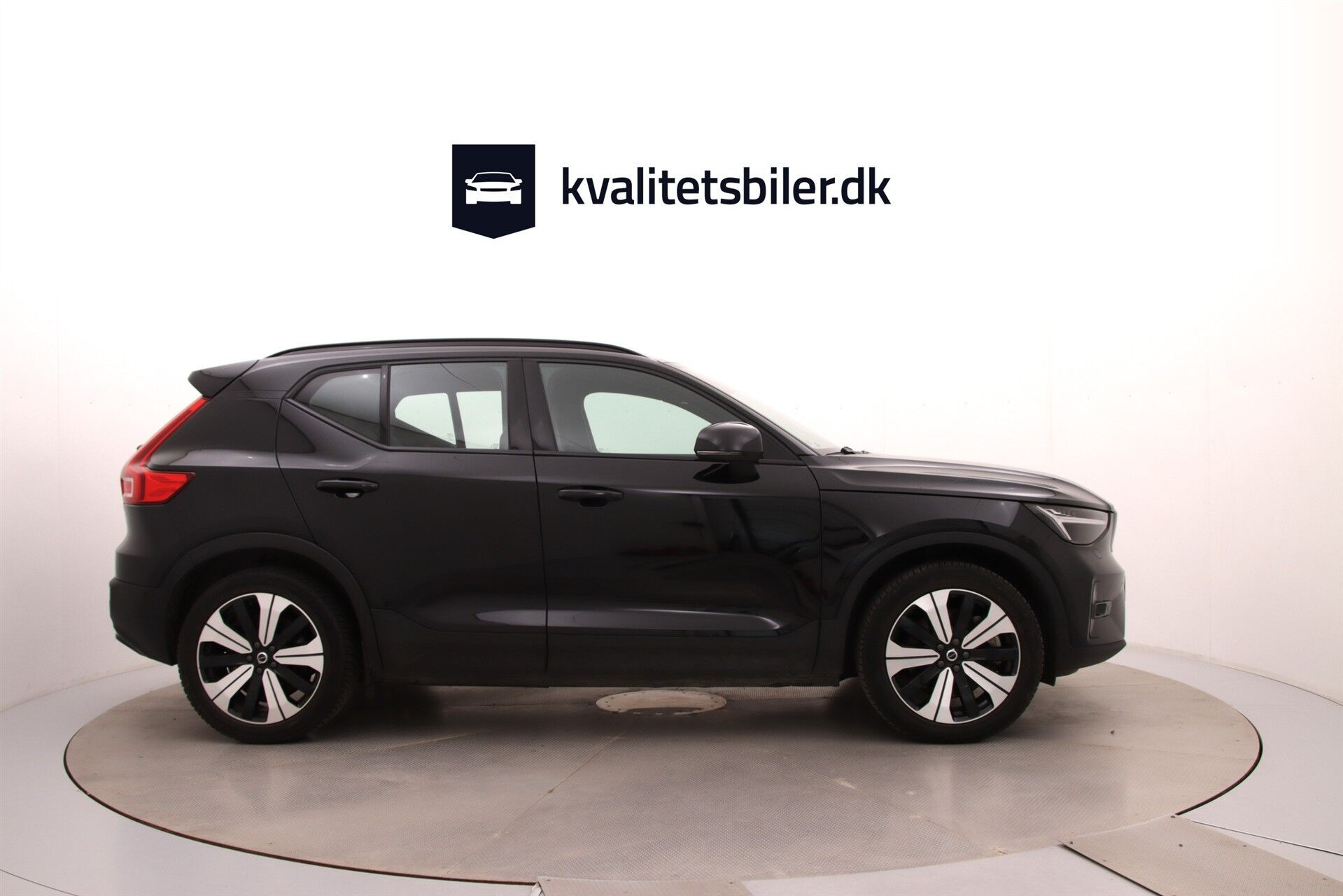 Sort Volvo XC40 fra 2023