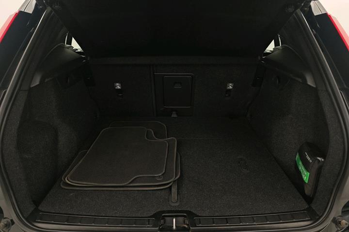 Sort Volvo XC40 fra 2023