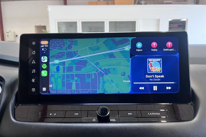 Grå Nissan Qashqai fra 2023