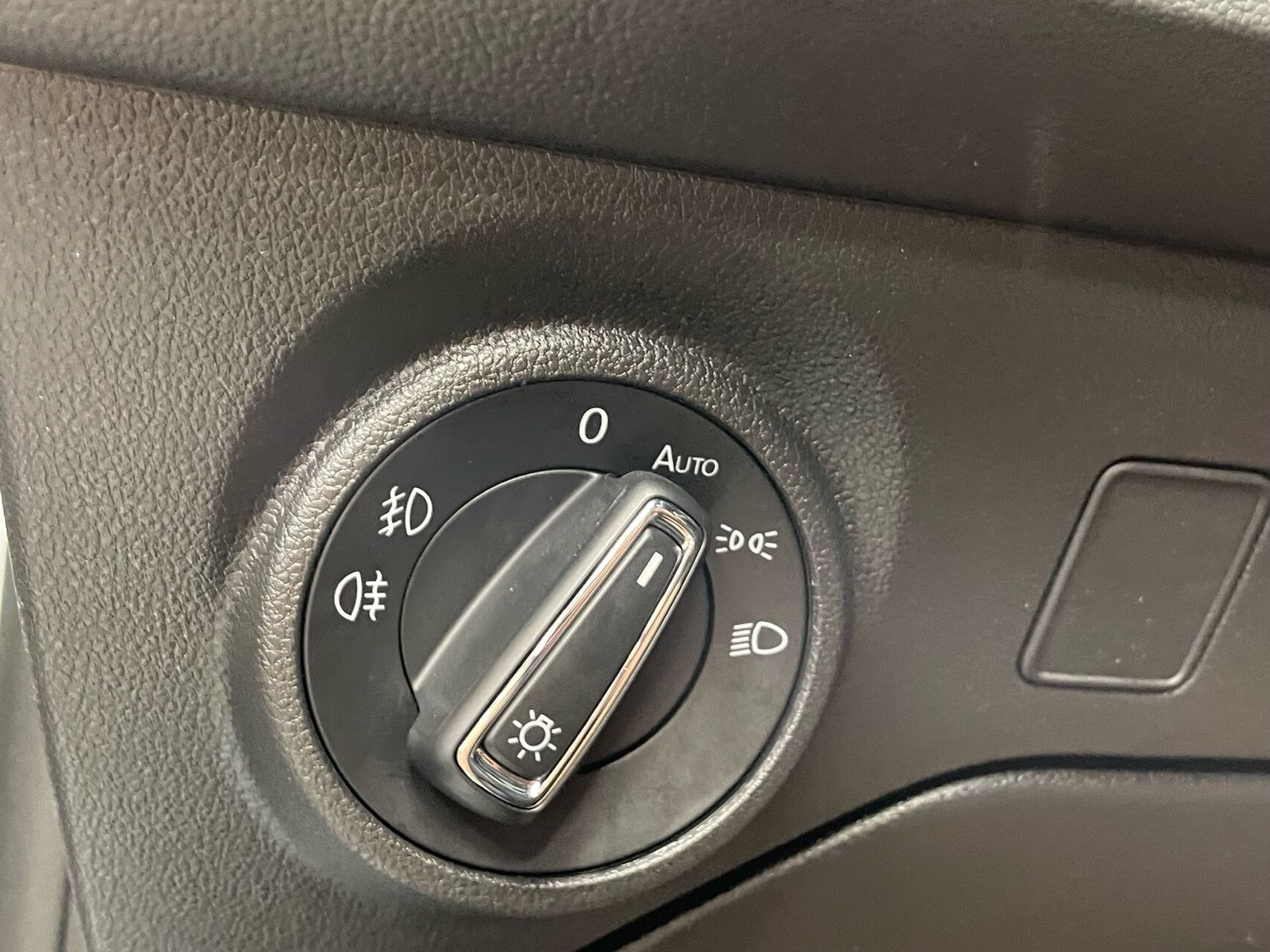 Hvid Seat Leon fra 2019