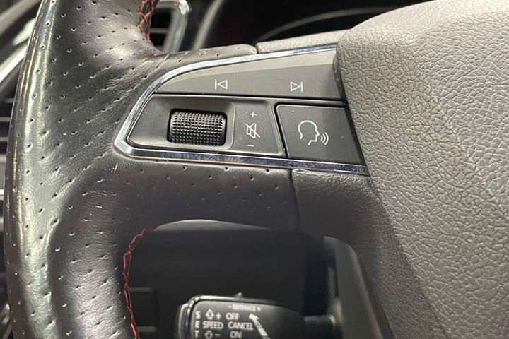 Hvid Seat Leon fra 2019
