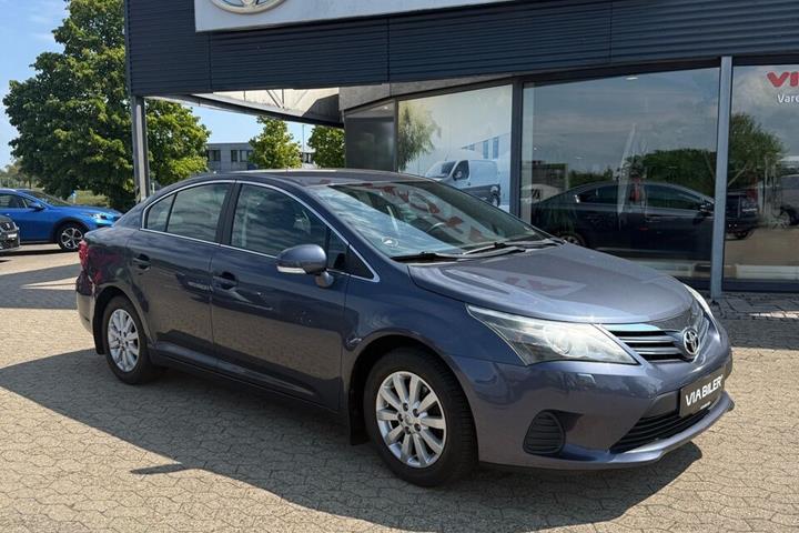undefined Toyota Avensis fra 2012
