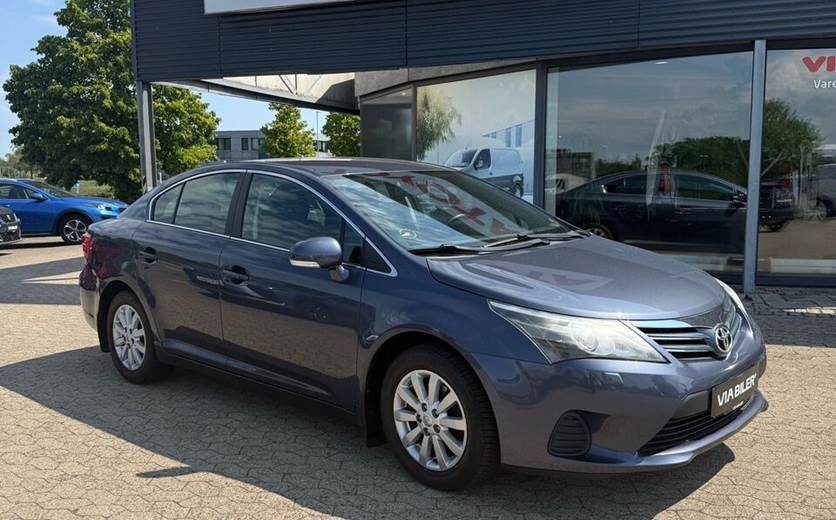 Toyota Avensis 1,6 VVT-I T2 132HK 6g