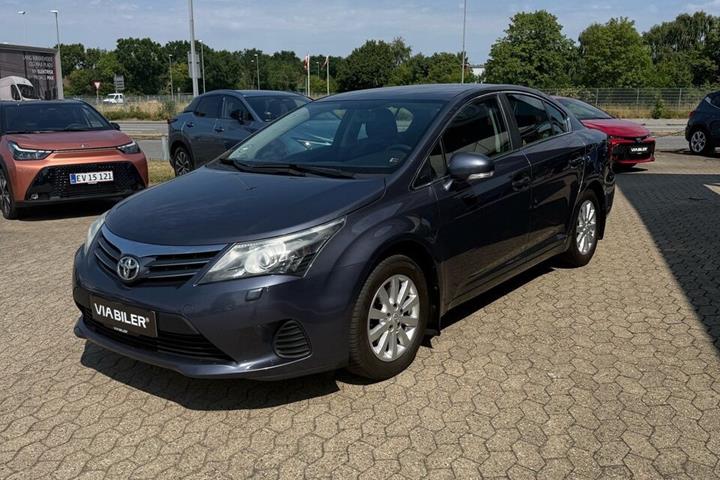 undefined Toyota Avensis fra 2012
