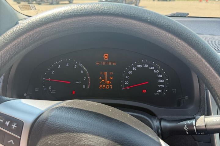 undefined Toyota Avensis fra 2012