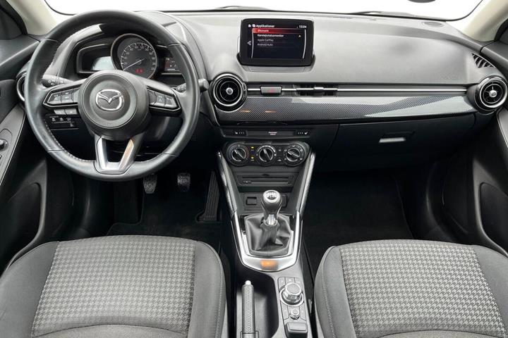 Grå Mazda 2 fra 2019