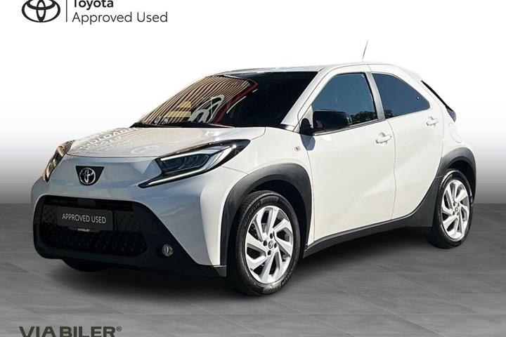 Hvid Toyota Aygo X fra 2023