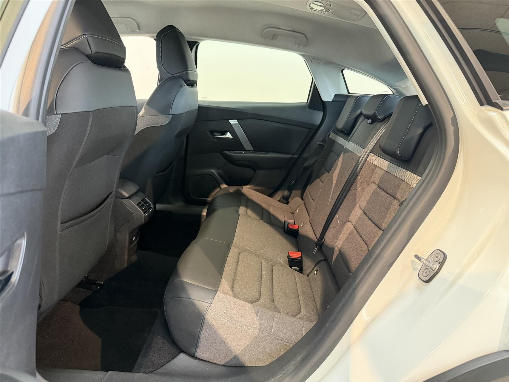 Hvid Citroën C4 fra 2024