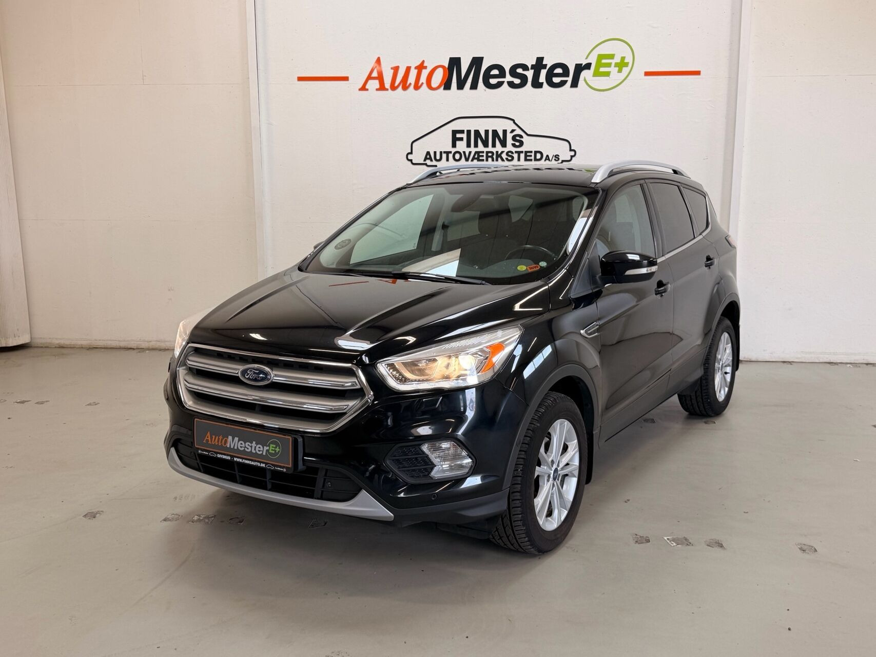 Ford Kuga 1,5 EcoBoost Titanium Attack 150HK 5d 6g