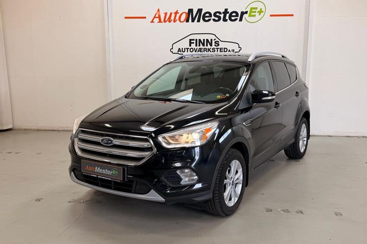 Sort Ford Kuga fra 2016