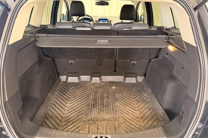 Sort Ford Kuga fra 2016