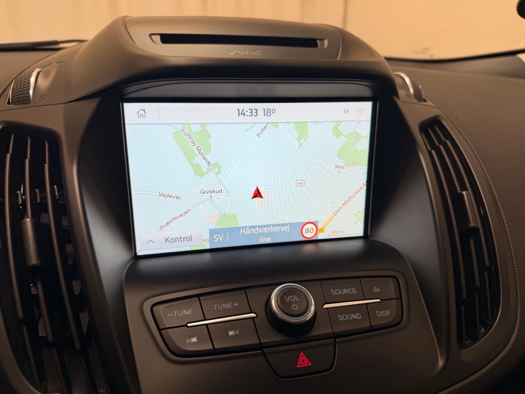 Sort Ford Kuga fra 2016
