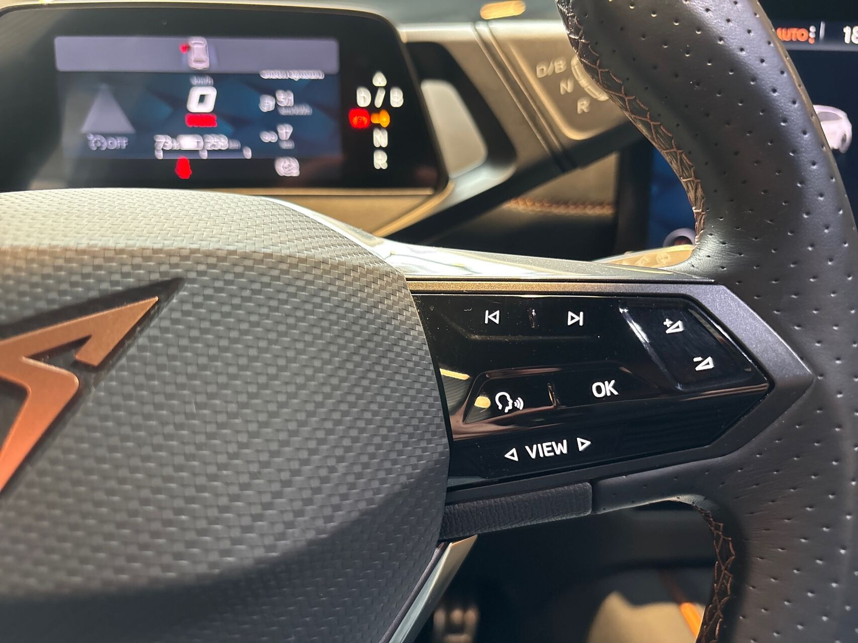 Sølv Cupra Born fra 2022