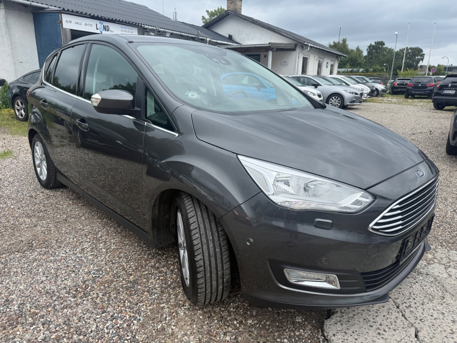 Grå Ford C-MAX fra 2019