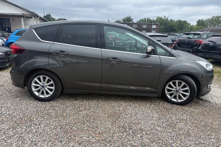 Grå Ford C-MAX fra 2019