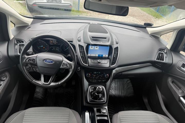 Grå Ford C-MAX fra 2019