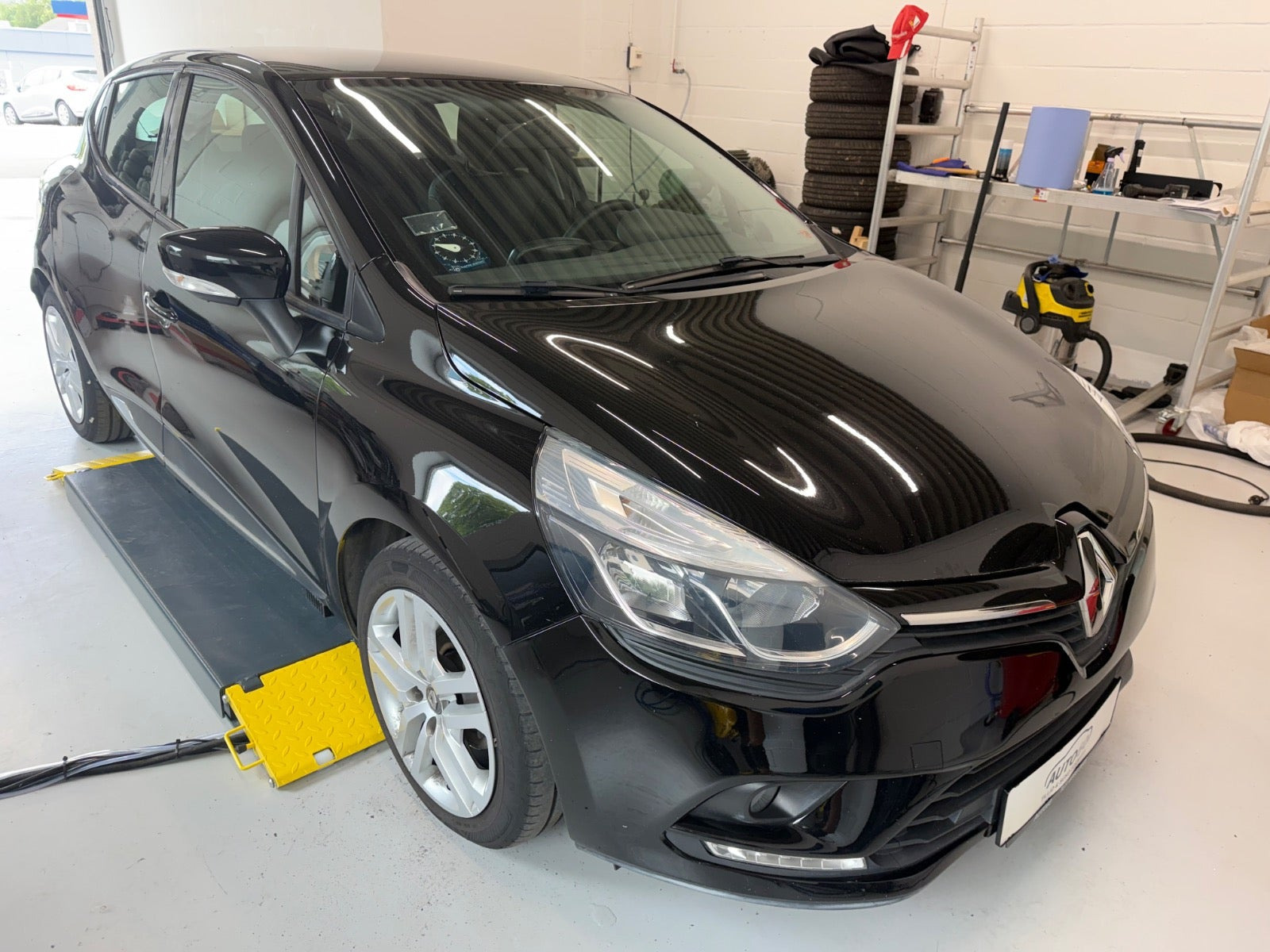 Sort Renault Clio IV fra 2017