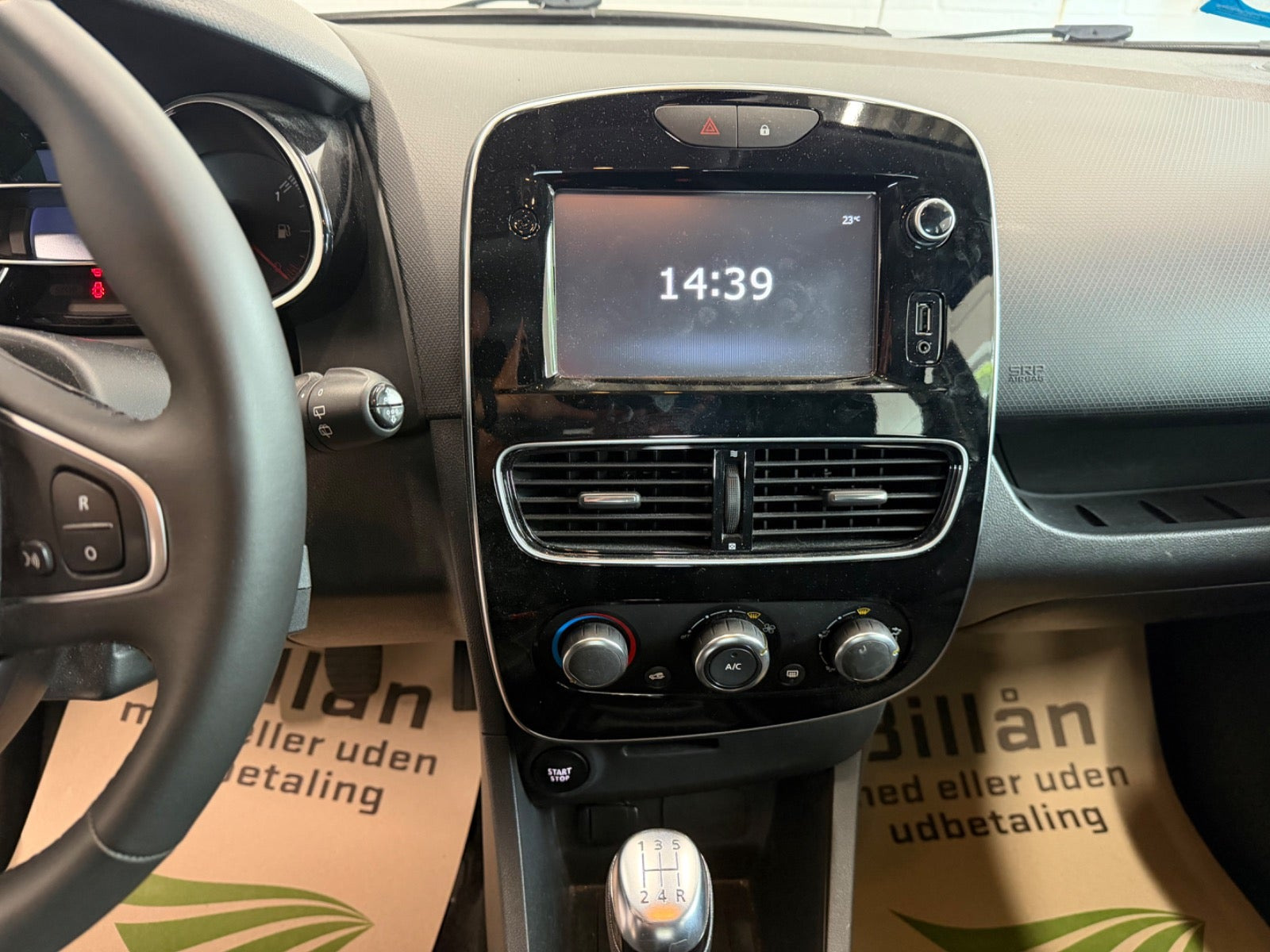 Sort Renault Clio IV fra 2017