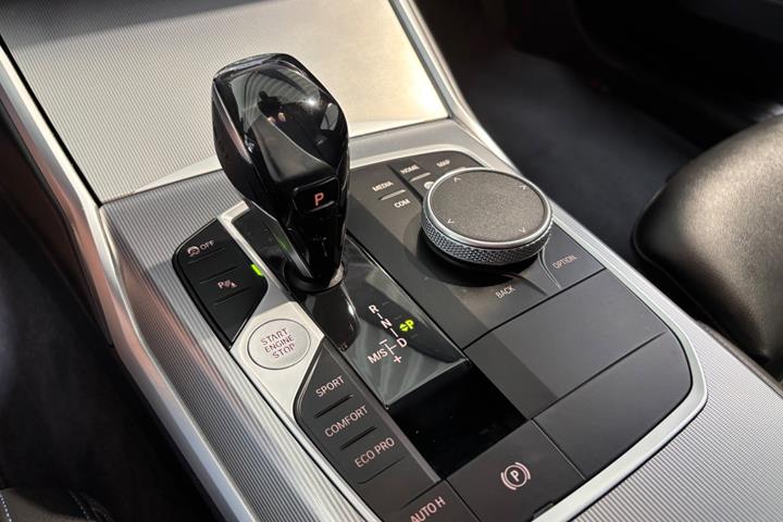 undefined BMW 320d fra 2020