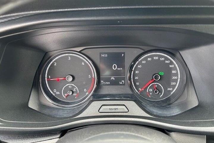 Hvid VW Transporter fra 2021