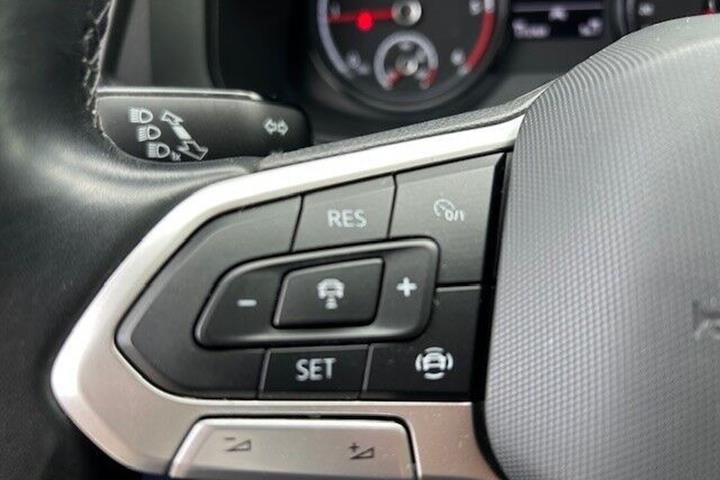Hvid VW Transporter fra 2021