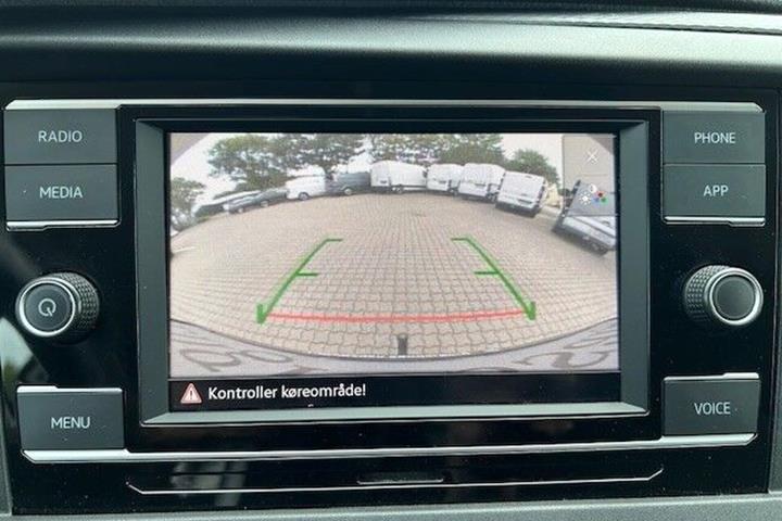 Hvid VW Transporter fra 2021