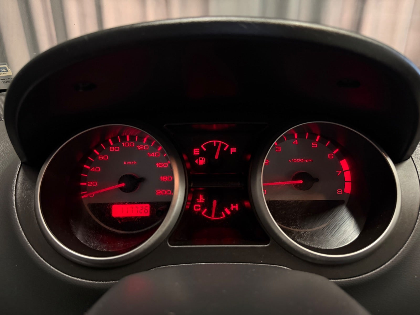Grå Suzuki Ignis fra 2005