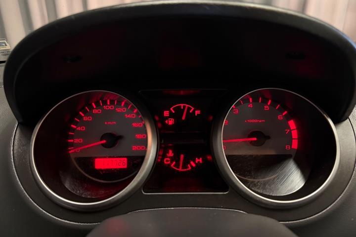 Grå Suzuki Ignis fra 2005