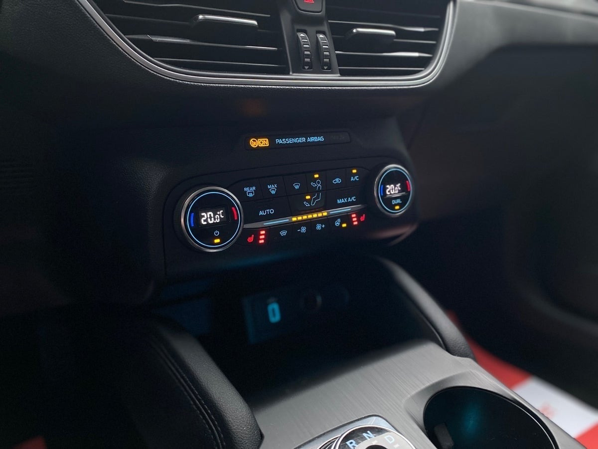 Hvid Ford Focus fra 2019